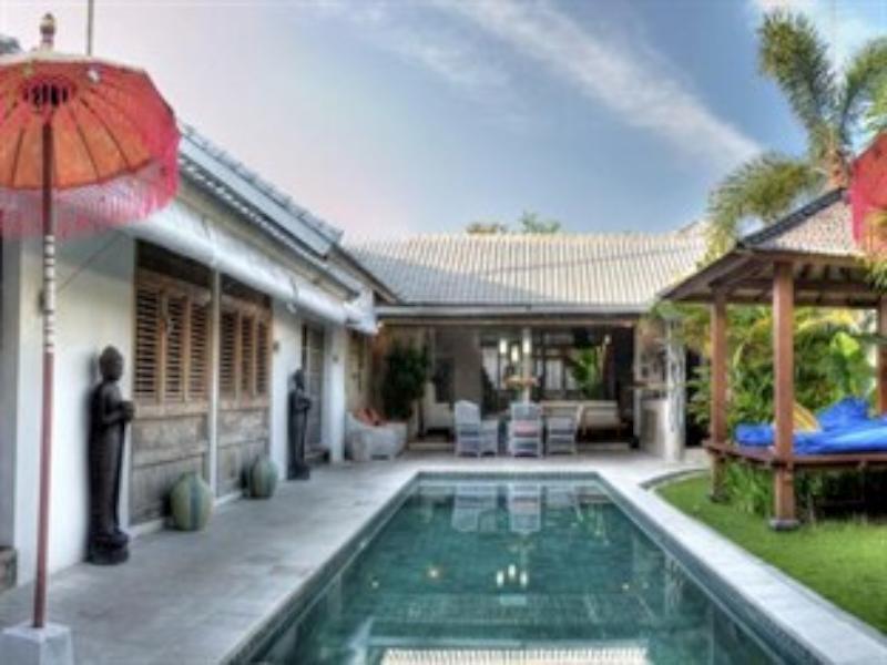 Coco Poco Villa Seminyak Ngoại thất bức ảnh